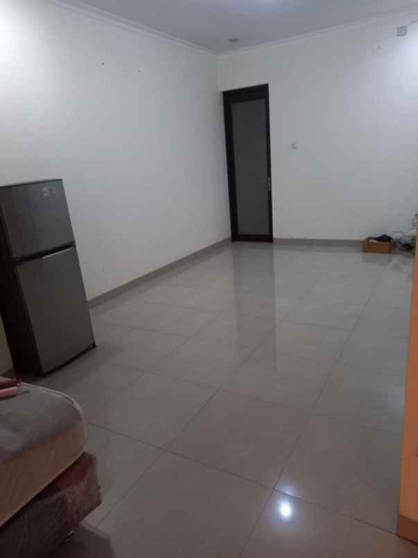 dijual rumah di legenda wisata cibubur