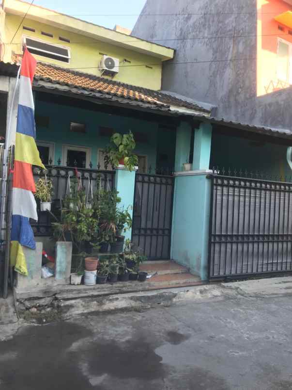 dijual rumah di oerumahan telagamas bekasi utara