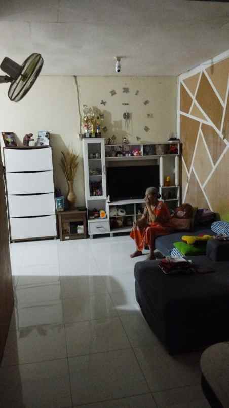 dijual rumah di perum depsos cikarang barat