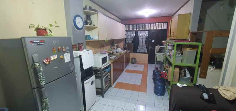 dijual rumah di perumahan bukit kencana