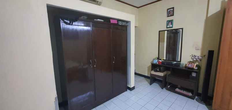 dijual rumah di perumahan bukit kencana