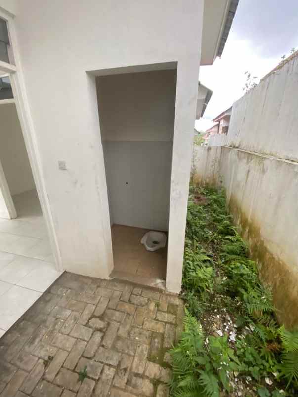 dijual rumah di perumahan sukodadi