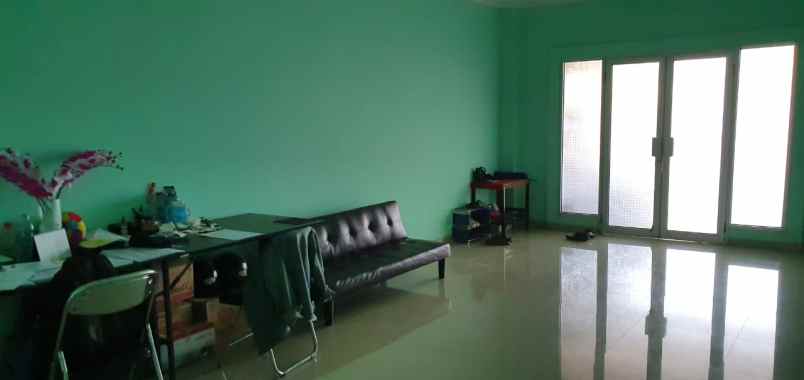 dijual rumah di taman surya 5 cengkareng jakarta barat