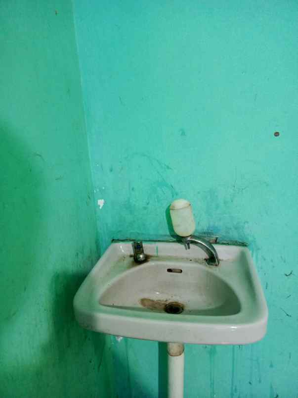 dijual rumah dijual rumah di jl utama