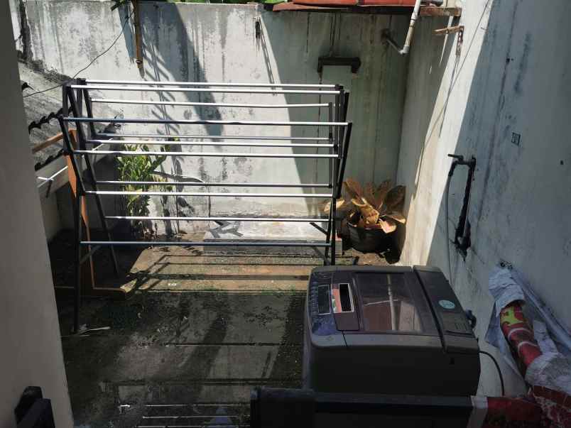 dijual rumah dk pabrik wirun mojolaban