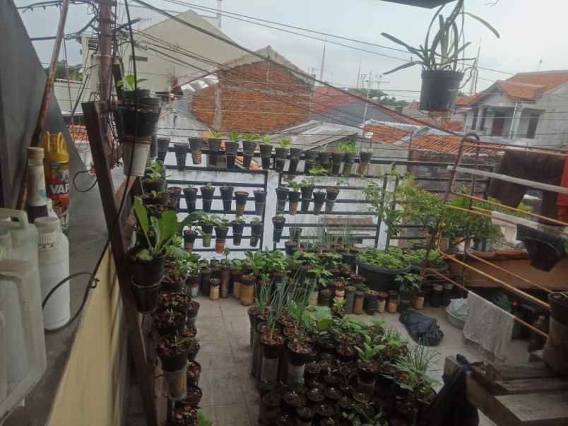 dijual rumah elegan siap huni