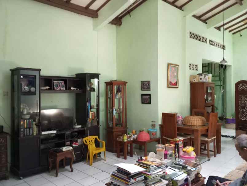 dijual rumah gambiran