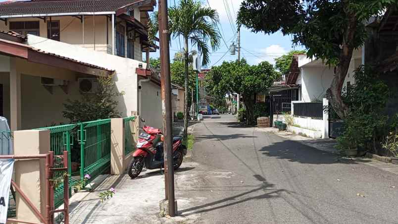 dijual rumah gambiran