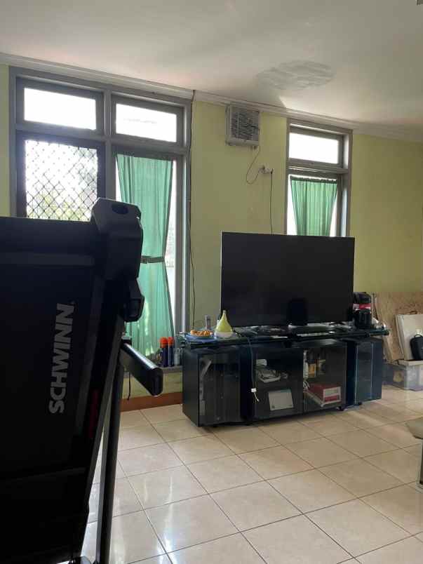 dijual rumah gandaria