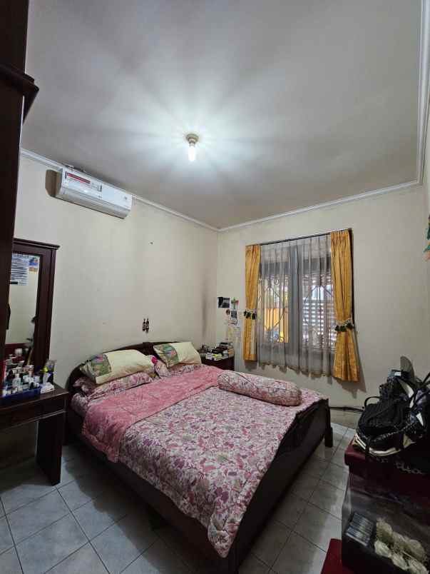 dijual rumah gandaria utara