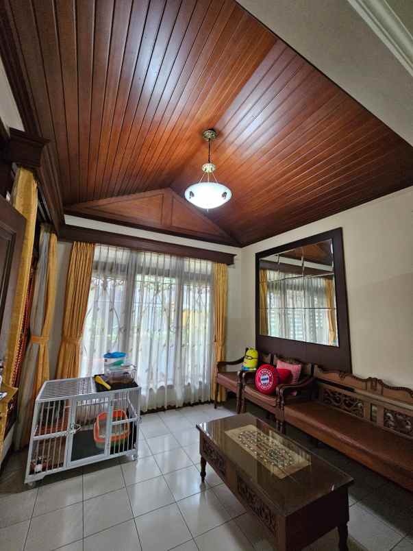 dijual rumah gandaria utara