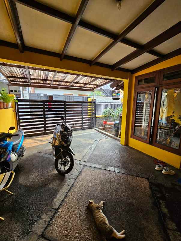 dijual rumah gandaria utara