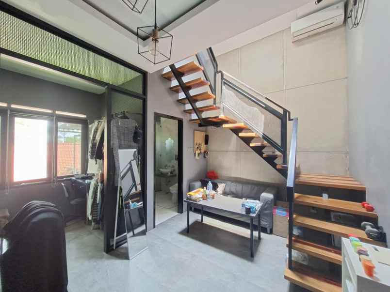 dijual rumah geger kalong setiabudi