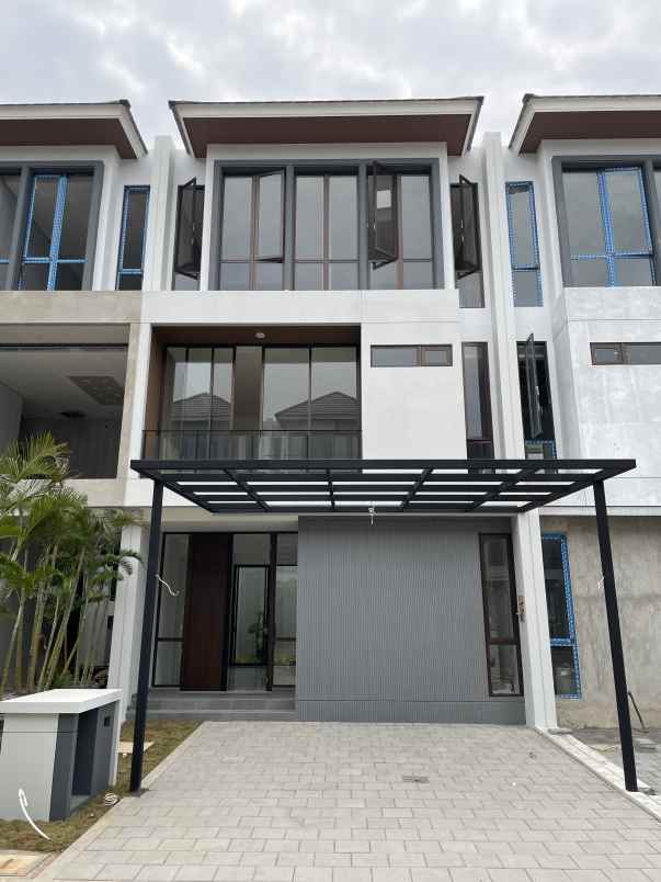 dijual rumah golf island pik