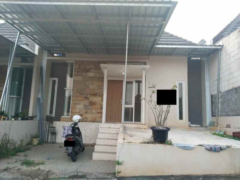dijual rumah grafika banyumanik