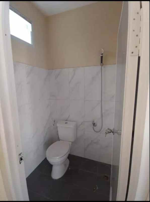 dijual rumah grafika banyumanik