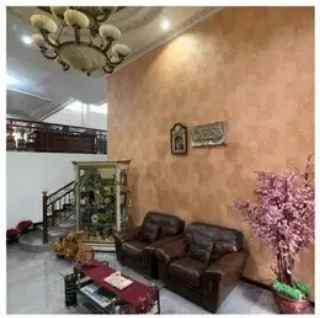 dijual rumah graha famili