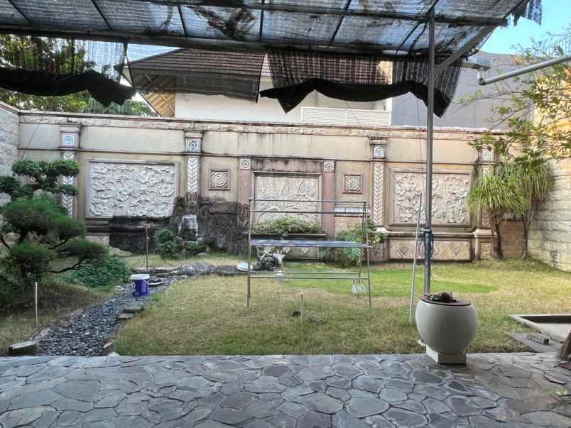 dijual rumah graha famili