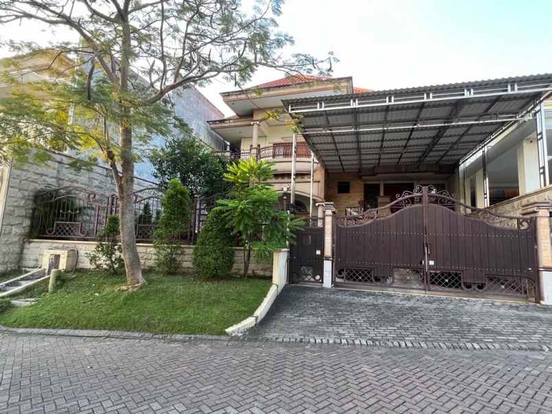 dijual rumah graha famili