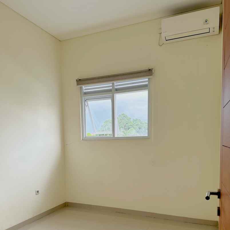 dijual rumah grand sharon residence