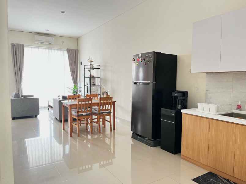 dijual rumah grand sharon residence
