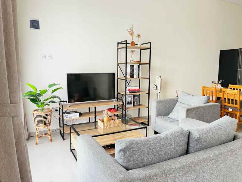 dijual rumah grand sharon residence