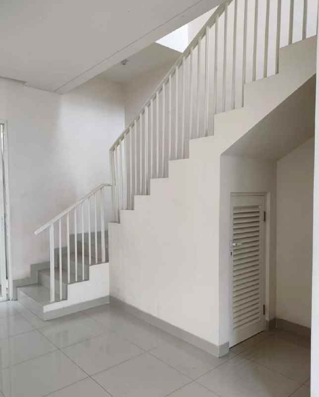 dijual rumah griya galaxy