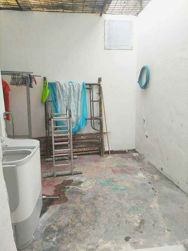 dijual rumah griya kebraon