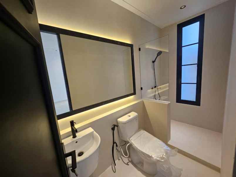 dijual rumah gunung anyar