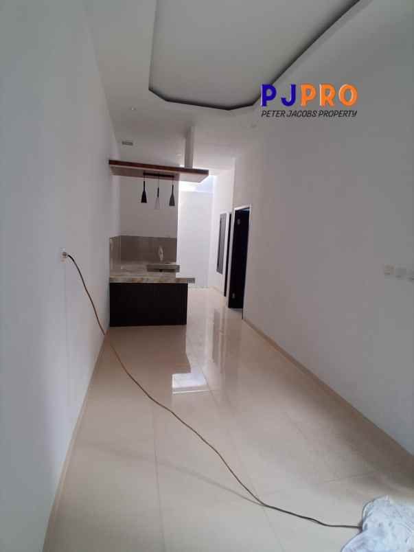 dijual rumah harapan indah