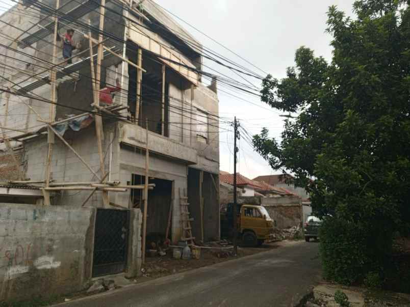 dijual rumah jagakarsa