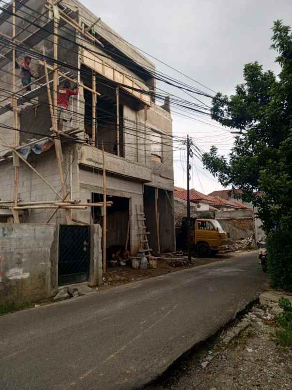 dijual rumah jagakarsa