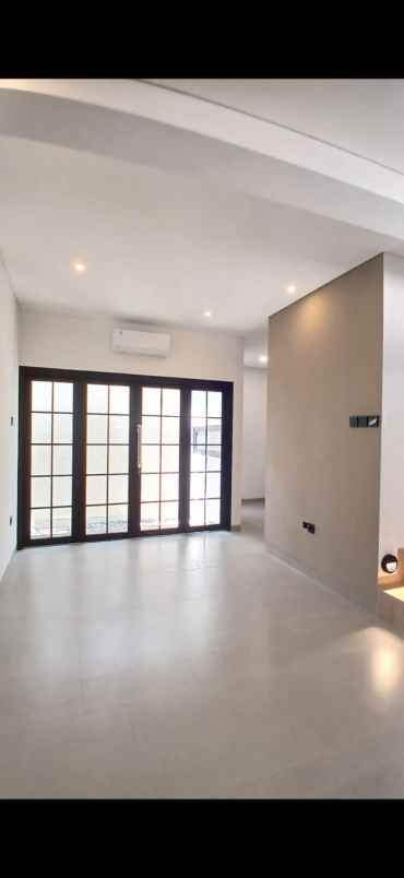 dijual rumah jagakarsa