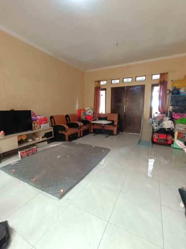 dijual rumah jakasampurna bekasi barat