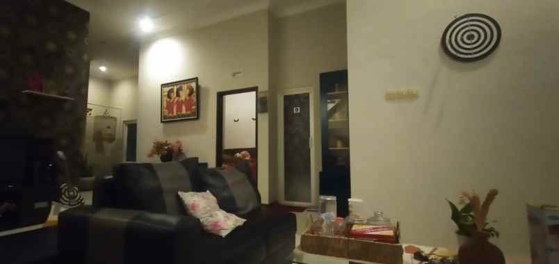 dijual rumah jalan abdul gani atas