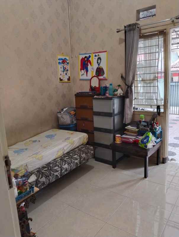 dijual rumah jalan bunga bunga suhat