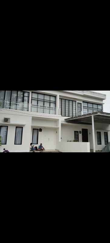 dijual rumah jalan cemara