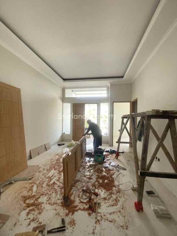 dijual rumah jalan ciledug raya dalam