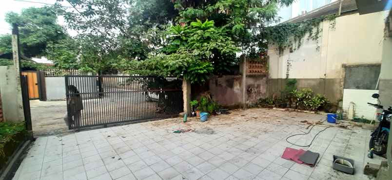 dijual rumah jalan cisitu