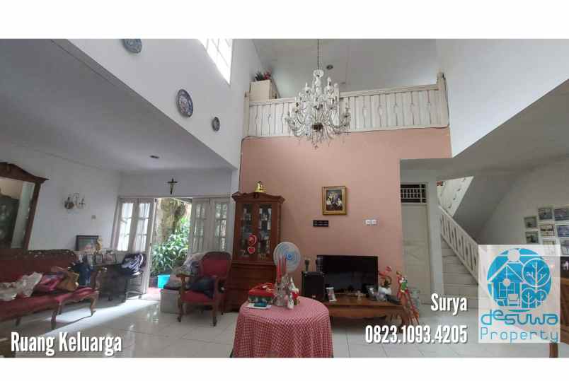 dijual rumah jalan cut nyak dien 1