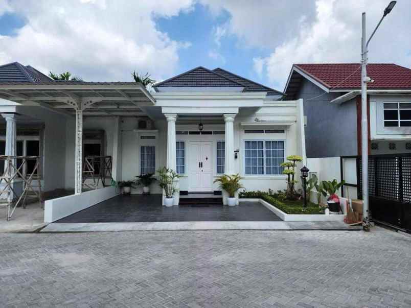 dijual rumah jalan delima srikandi