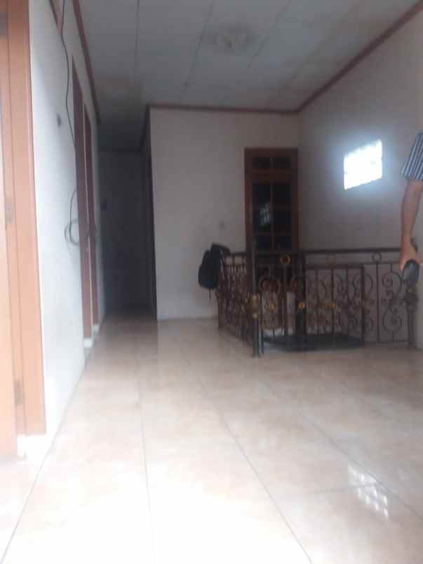 dijual rumah jalan flamboyan