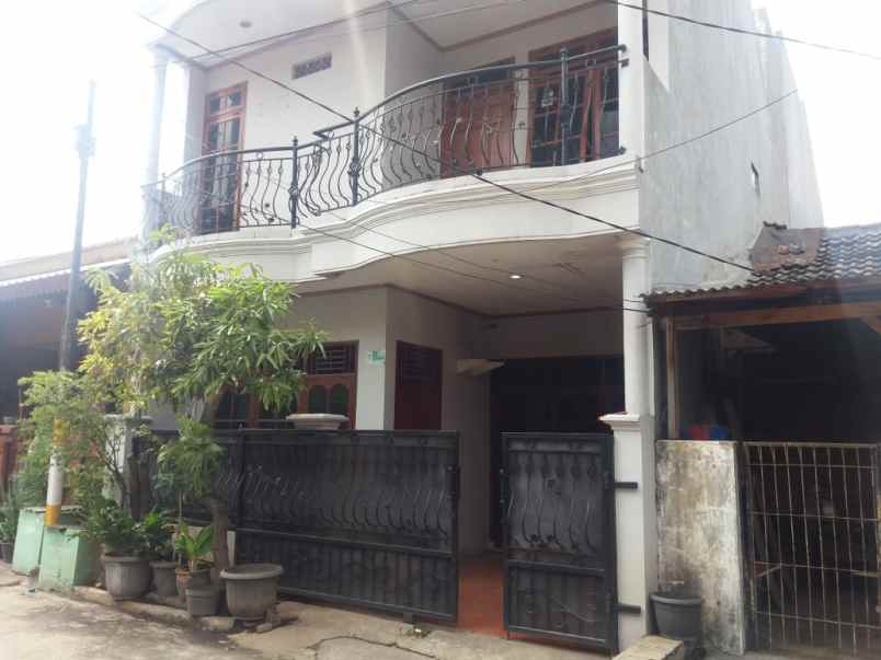 dijual rumah jalan flamboyan