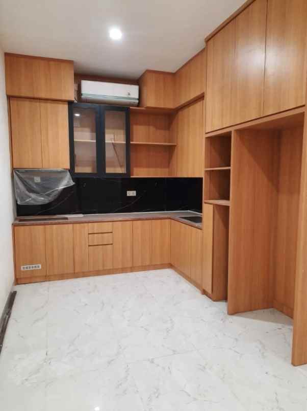 dijual rumah jalan harapan indah raya