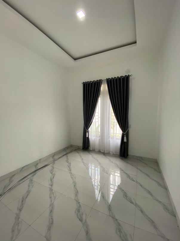 dijual rumah jalan kapau sari pekanbaru