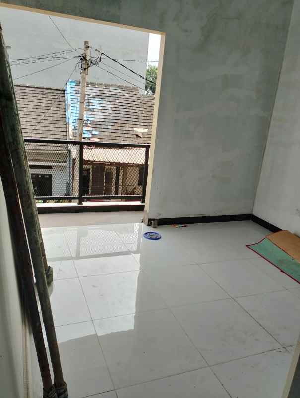 dijual rumah jalan pahlawan cinangka