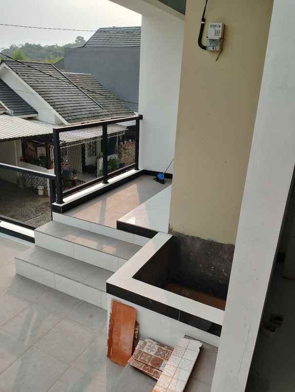 dijual rumah jalan pahlawan cinangka