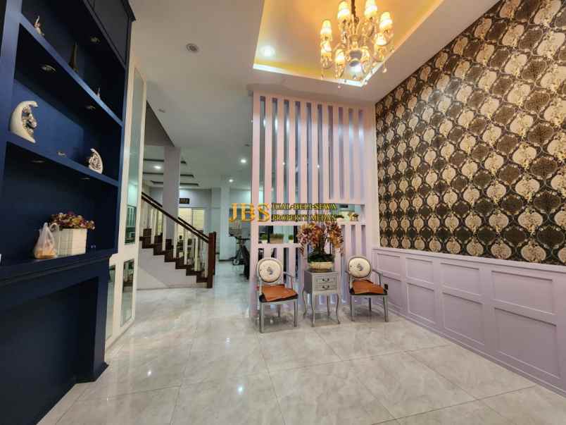 dijual rumah jalan panglima nyak makam