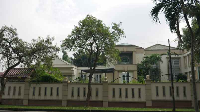 dijual rumah jalan permata indah lippo