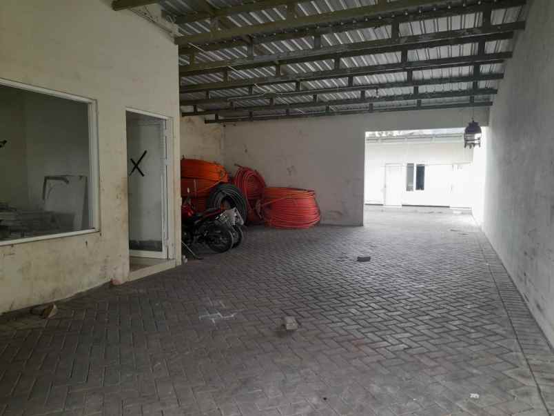 dijual rumah jalan pesapen